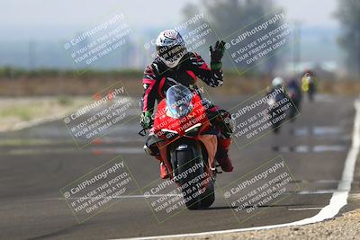 media/Sep-20-2025-TrackDaz (Sat) [[27f0cde673]]/A Group/2pm (Turn 9)/